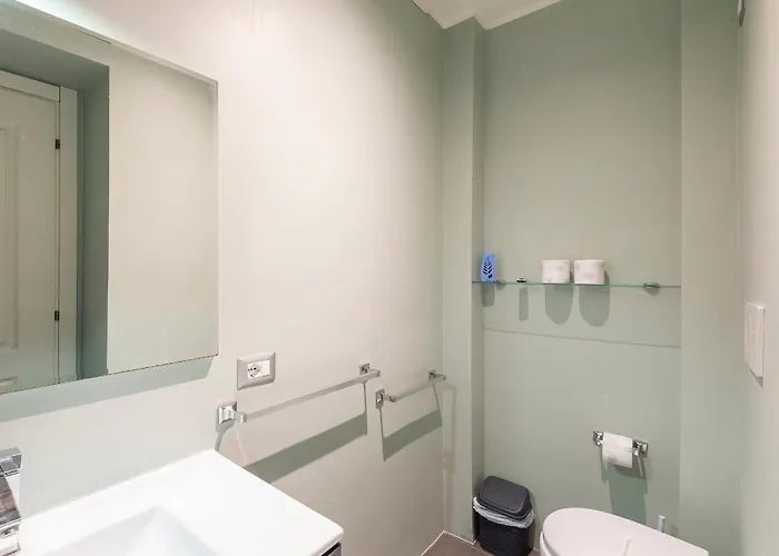 Luxury Three Bedrooms Flat In Center Apartment