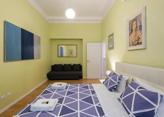 Luxury Three Bedrooms Flat In Center Apartment